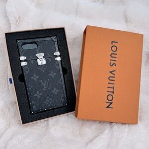 Louis Vuitton Monogram Eclipse Eye Trunk iPhone 7+Case